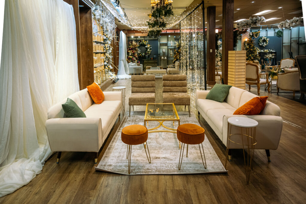 luxury holiday decorating services
